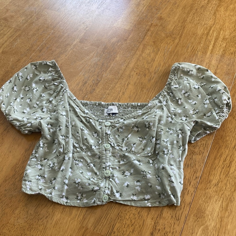 Crop top